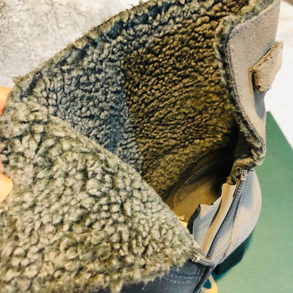 Clarks Suede Shoes - Picture 6 of 8